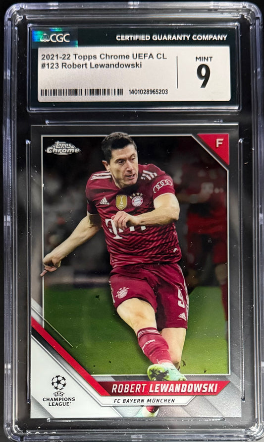 Topps Robert Lewandowski Base Card Chrome UEFA Champions League 2021-22 #123 CGC9