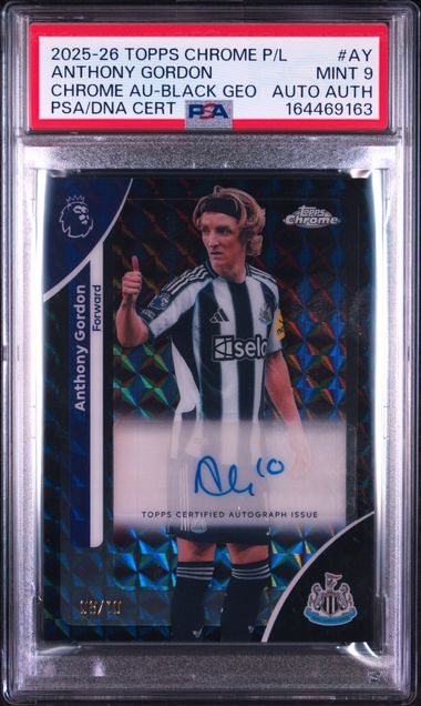 Topps Anthony Gordon 09/10 Chrome Autograph Black Geometric #CA-AY 2025-2026 Topps Chrome Premier League PSA 9